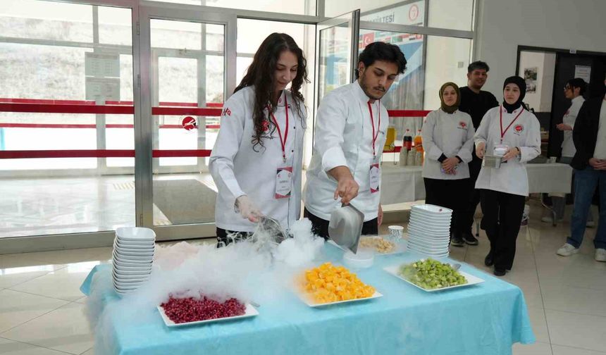Kastamonu'da turizm öğrencileri sektörle aynı masada