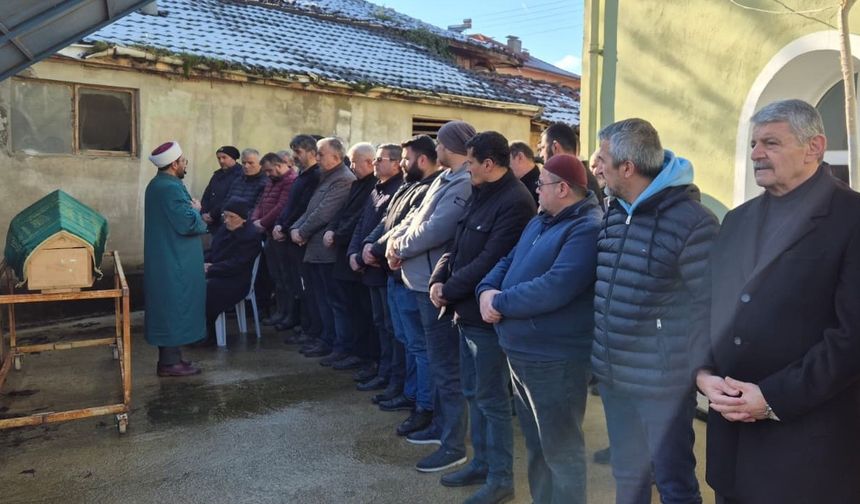 Soba faciasında ölen yaşlı adam son yolculuğuna uğurlandı