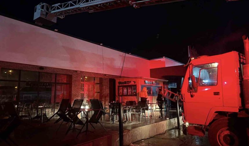 Bolu’da dinlenme tesisinde çıkan yangın söndürüldü