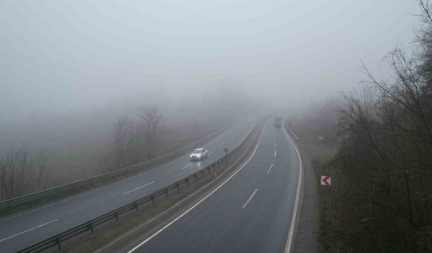 Zonguldak-Ereğli yolunda sis etkili oldu