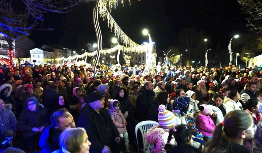Bolu Kent Meydanı’nda Ramazan şöleni başladı