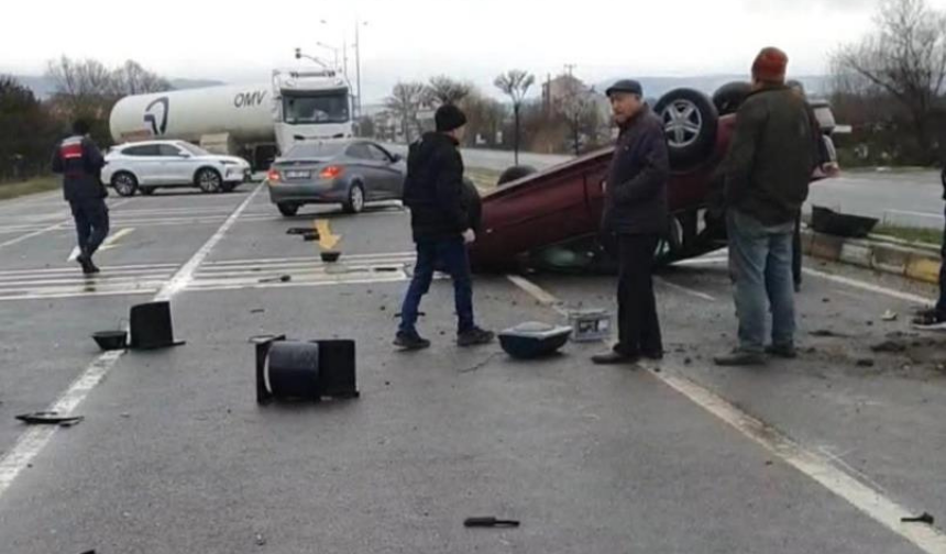 Kontrolden çıkan araç takla attı