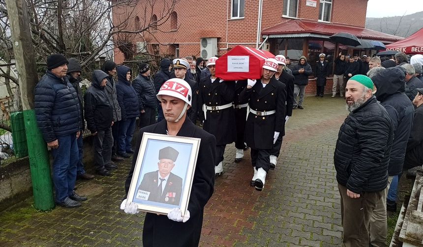 Kıbrıs Gazisi son yolculuğuna dualarla uğurlandı