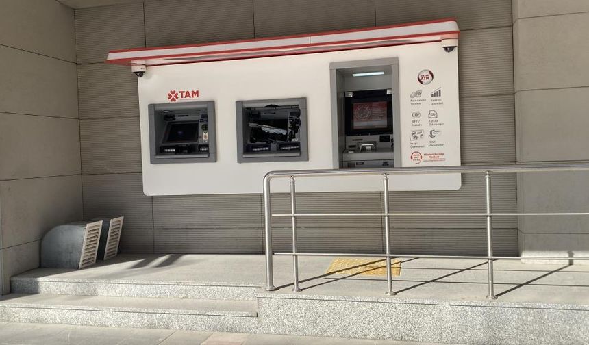 Para alamayınca bankaya balyozla geri döndü