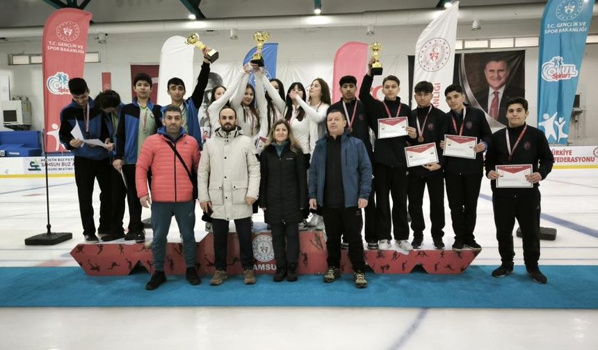 Samsun’dan gümüş madalyayla döndüler