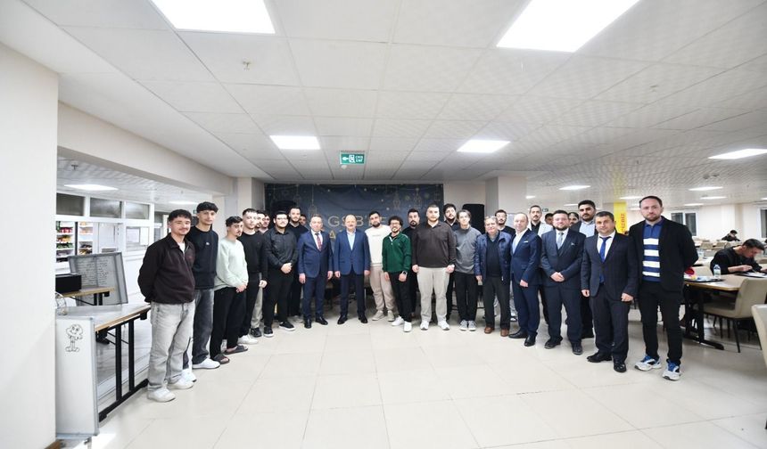 Vali Dallı öğrencilerle iftar sofrasında buluştu