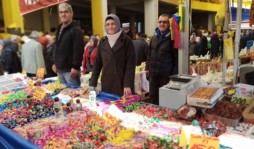 Devrek'te bayram öncesi şeker tezgahları dolup taştı