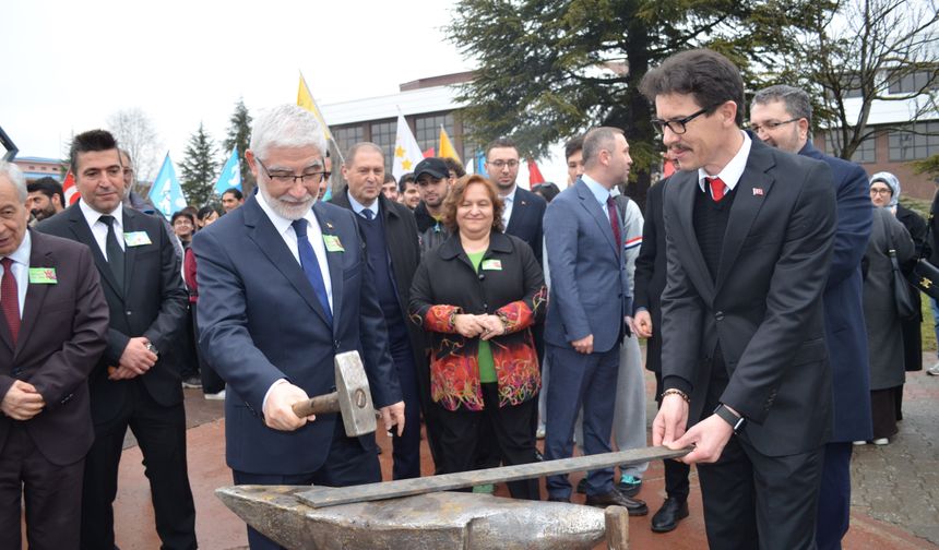 BAİBÜ’de Nevruz coşkusu yüzlerce öğrenciyi buluşturdu