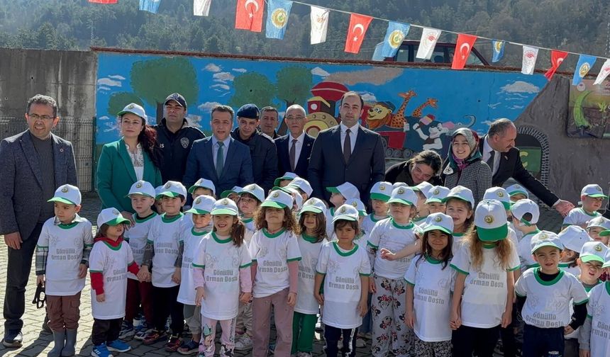 Ormancılık Haftası’nda miniklerin gözdesi itfaiye aracı oldu