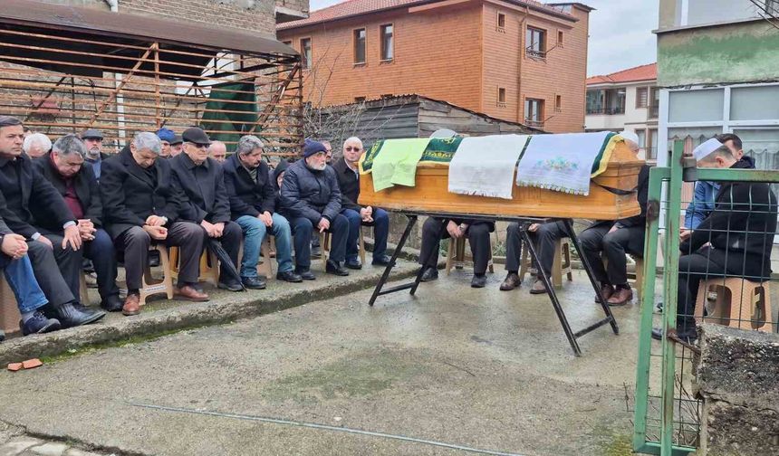 Ayhan Tepe’nin kardeşi Tunay Tepe defnedildi