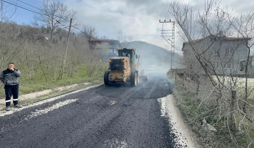 Ağır Tonajlı Kamyonların Bozduğu Yollar Bakıma Alındı