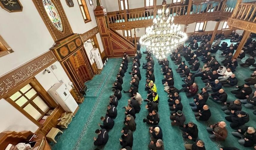 Alaplı’da Şehitler İçin 450 Hatim Duası