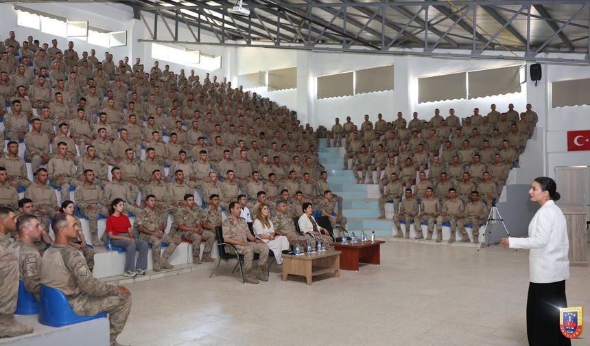 39'uncu Dönem Uzman Erbaş Kursiyerlerine Kritik Eğitim