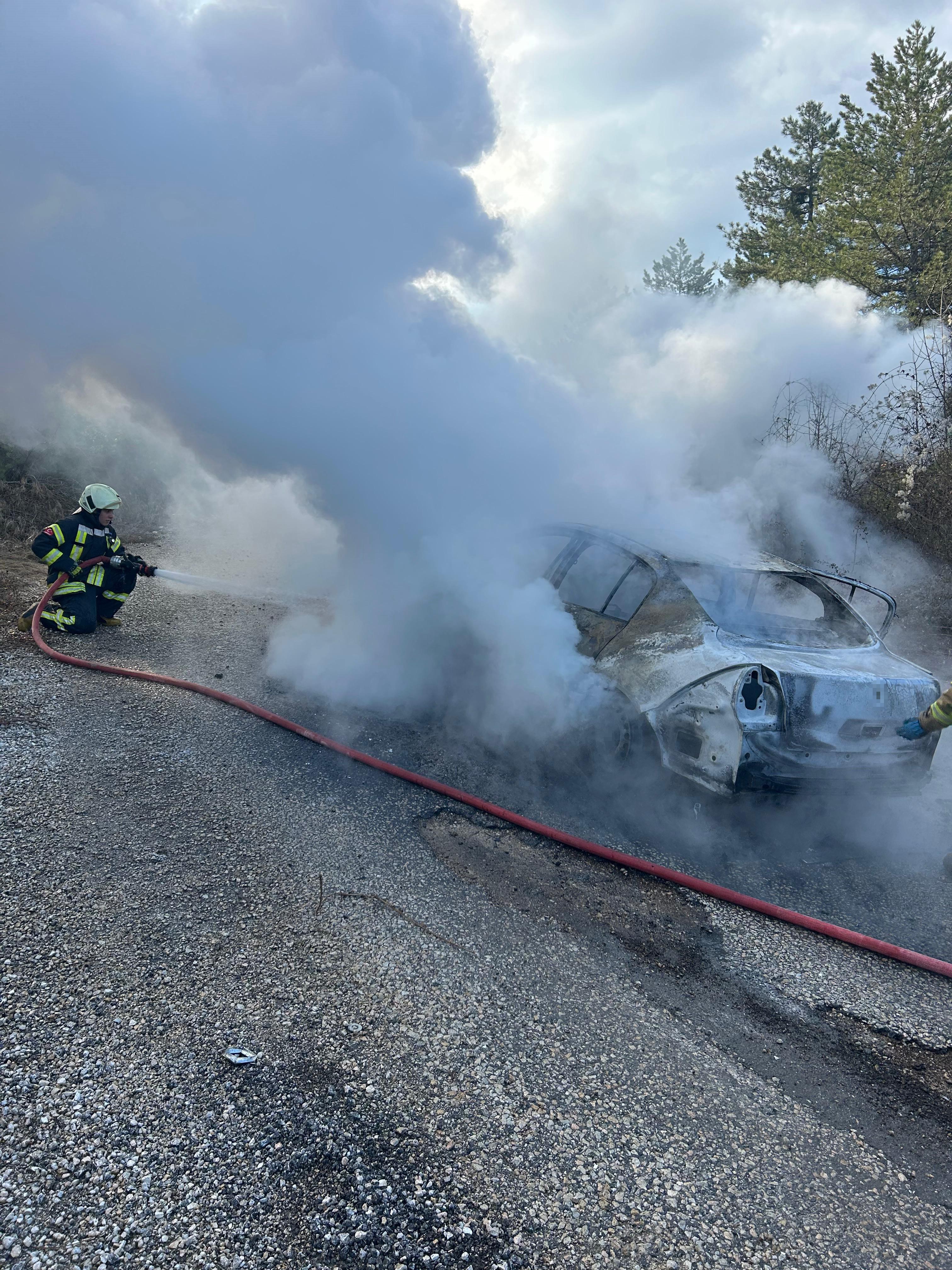 Safranbolu Da Bir Otomobil Seyir Halindeyken Alev Aldi (2)