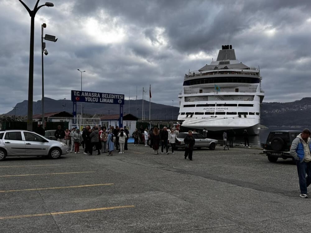 Yeni yılın ilk Rus turistleri Amasra'da